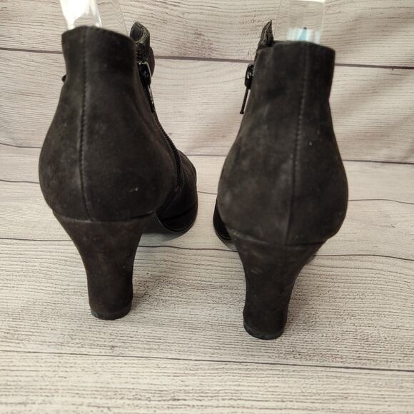 Aerosoles Black Suede Heeled Bootie, Side Zip, 3" Heel, Size 8 - Picture 5 of 16